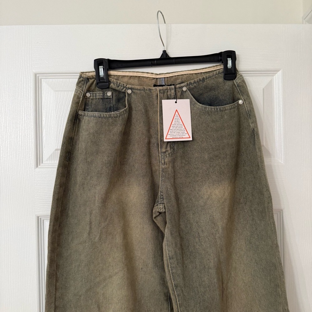 Boohoo Turn Up Cuff Wide Leg Jean - Picture 5 of 11